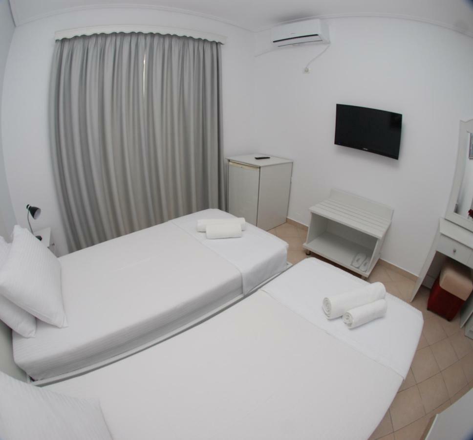 Hotel Ms Sarandë Exterior foto